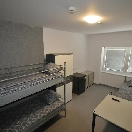Pracowniczy Bed4rent Hotel Szczytnica